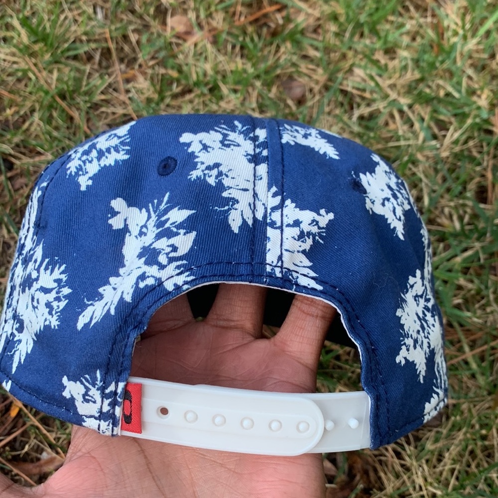 Oakley Pattern Snapback Hat 🌿🧢 - Picture 4 of 5